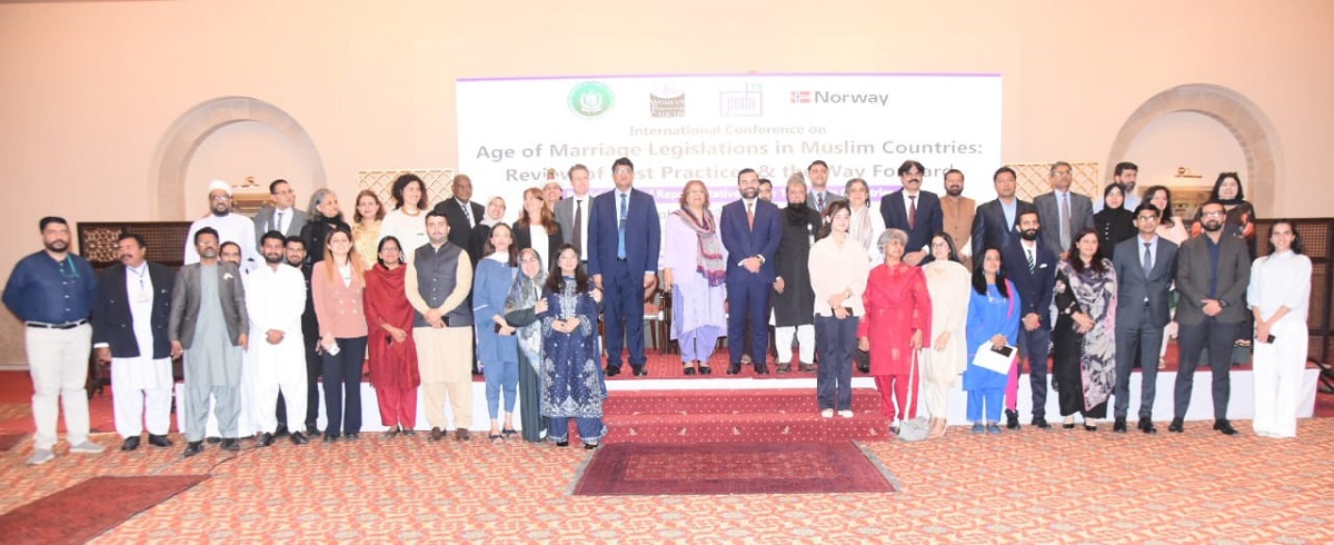 Barrister Aqeel Malik addressing early marriage conference