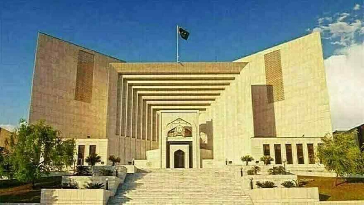 Pakistan’s Supreme Court suspends Peshawar High Court’s order granting citizenship to an Afghan man married to a Pakistani woman; hearing adjourned.