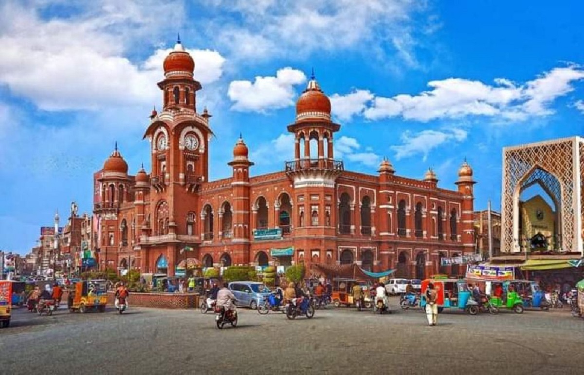 Multan hosts Grand Photo Walk to promote tourism